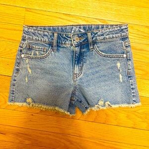 Girls Excellent Condition distressed denim shorts with adjustable waist